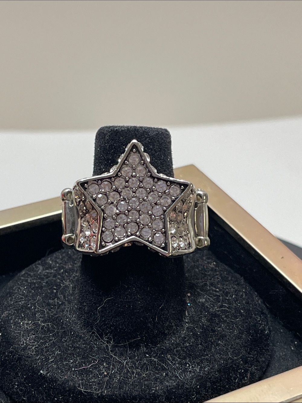 paparazzi Stretchy Silver Star Pavé Rhinestone Statement Ring